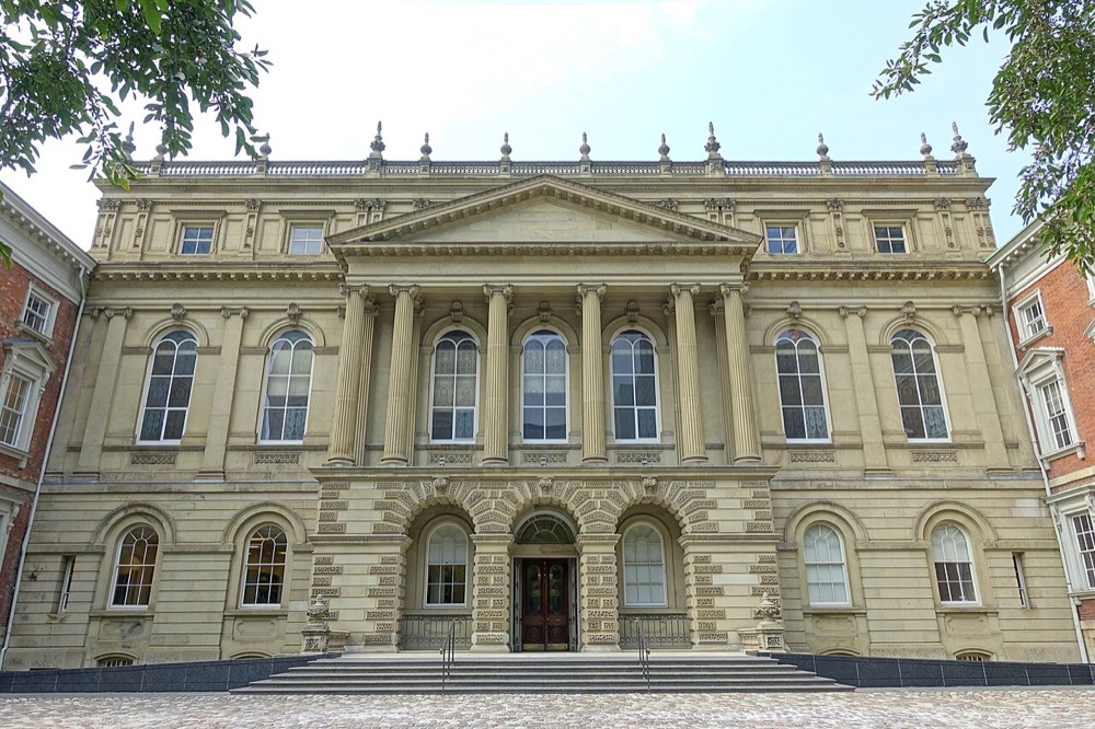 Exterior of Osgoode Hall in Toronto